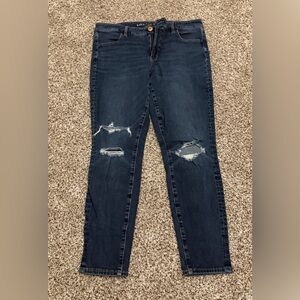 American Eagle distressed jeggings